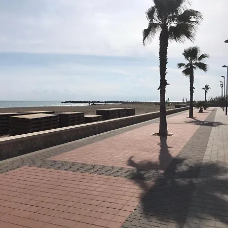 Сasa de vacaciones Precioso Adosado Con Parking A 100 Metros De La Playa